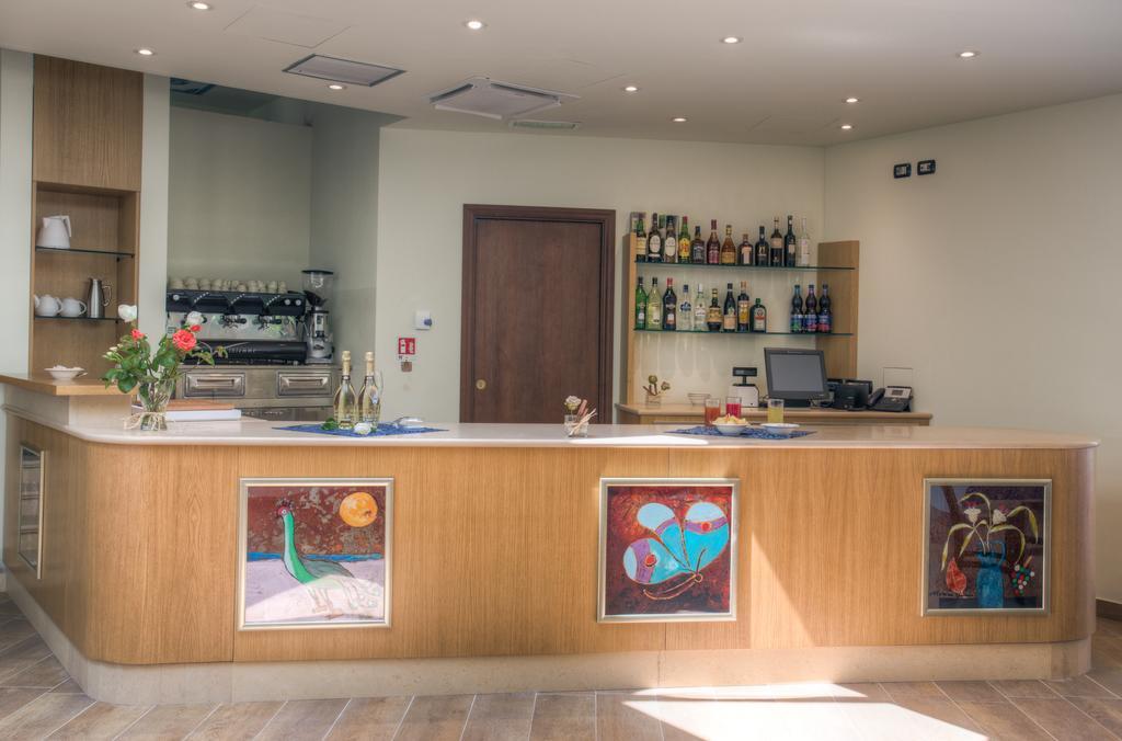 杜卡德尔蒙特费尔特罗酒店 彭纳比利 外观 照片